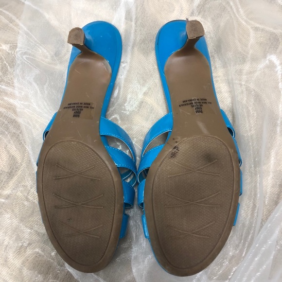 Impo azure blue patent leather sandal - Picture 5 of 8